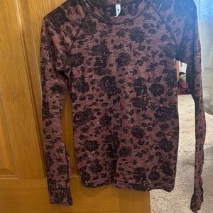 Athleta Maroon Floral Long Sleeve Crewneck Top